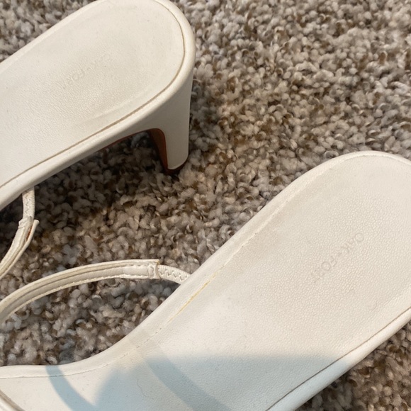 Oak + Fort sandals - Picture 2 of 3